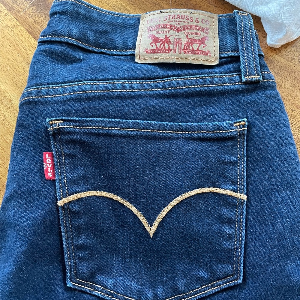 Levi’s 535 super skinny.